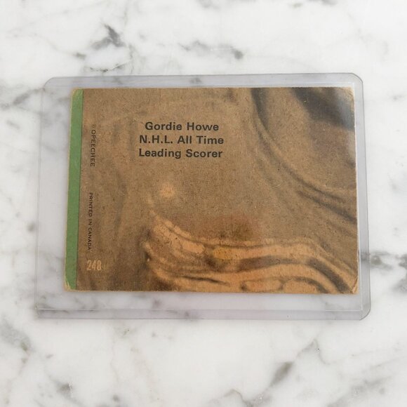 Bobby Orr hockey card - Picture 2 of 2